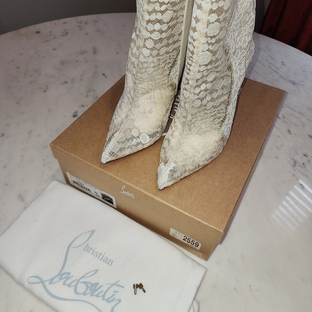 Authentic Louboutin Gypsybootie
